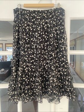 Anne Klein Black & White Geometric A-Line Silk Knee Length Skirt